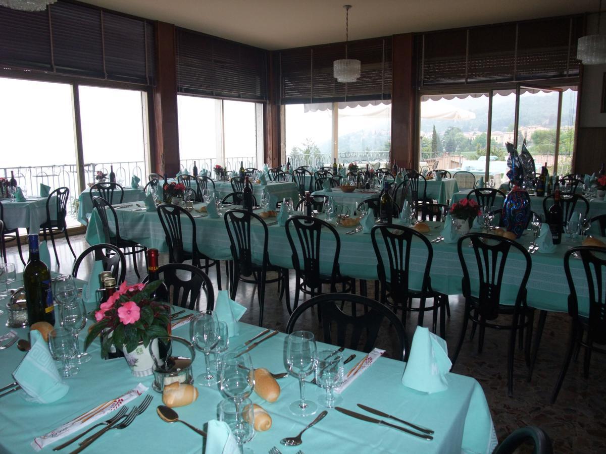 Hotel Miralago San Zeno di Montagna Buitenkant foto